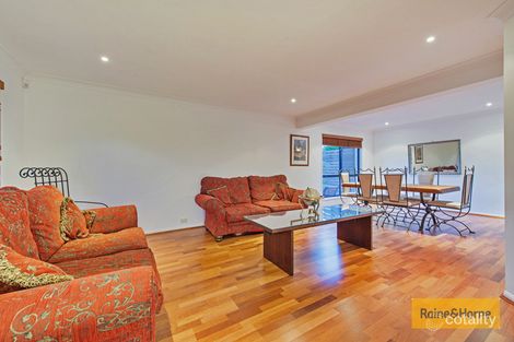 Property photo of 2 Dallow Crescent Helensvale QLD 4212