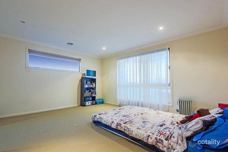 Property photo of 81 Fantail Crescent Williams Landing VIC 3027