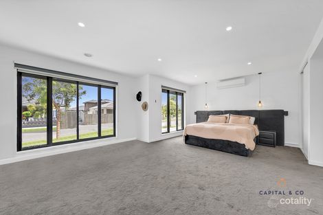 Property photo of 43 Falstone Circuit Mickleham VIC 3064