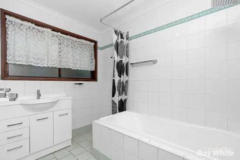 Property photo of 14 Loth Street Ashmont NSW 2650