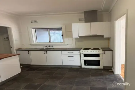 2 Albert St, Corrimal, NSW 2518