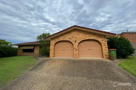 4 Ridgewood Ct, Burleigh Waters, QLD 4220