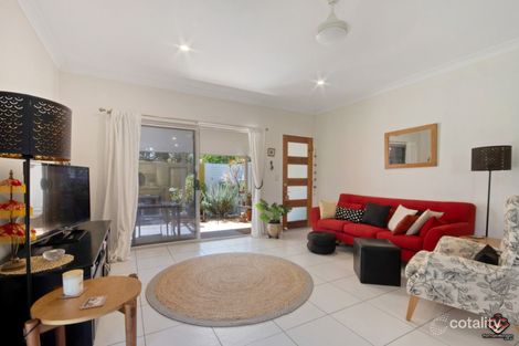 Property photo of 2 Grand Parade Parrearra QLD 4575