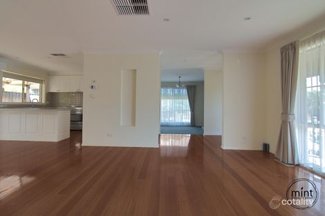 Property photo of 4 Hagen Drive Berwick VIC 3806