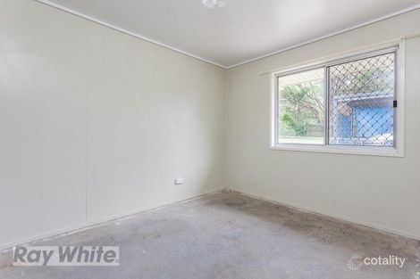 Property photo of 8 Tones Road Mansfield QLD 4122