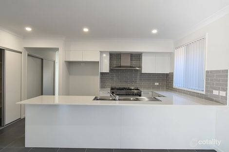 26 Limestone Ave, Spring Farm, NSW 2570