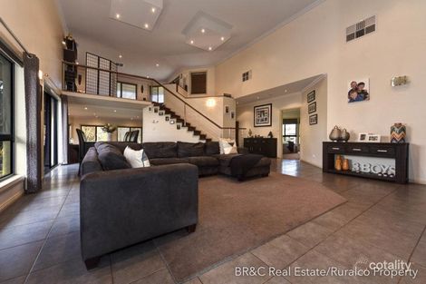 Property photo of 8 Goldfinch Court Murray Downs NSW 2734