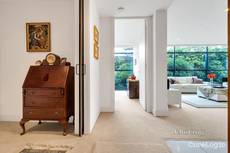 Property photo of 204/1-9 Powlett Street East Melbourne VIC 3002
