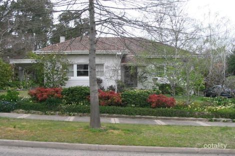 8 Chatfield Ave, Deepdene, VIC 3103