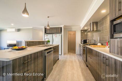 Property photo of 52 Hayward Crest Yakamia WA 6330