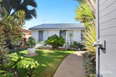 Property photo of 3 Jacaranda Avenue Hollywell QLD 4216