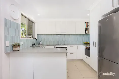 Property photo of 3 Jacaranda Avenue Hollywell QLD 4216
