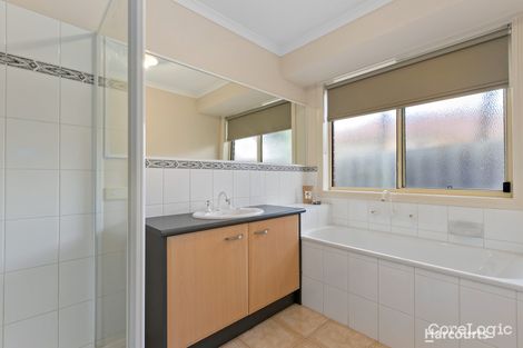 Property photo of 13 Redfern Way Pakenham VIC 3810