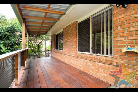 Property photo of 4 Wren Court Bundamba QLD 4304