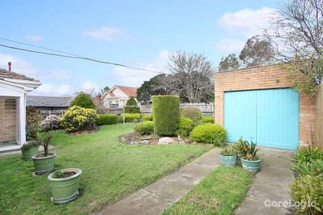 Property photo of 2A Kangaroo Road Murrumbeena VIC 3163