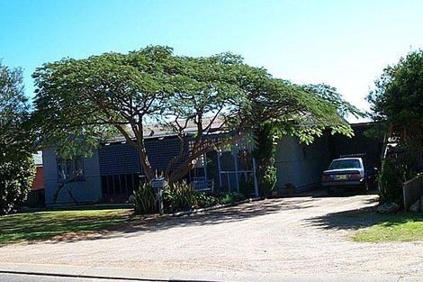 255 Second St, Wonthella, WA 6530