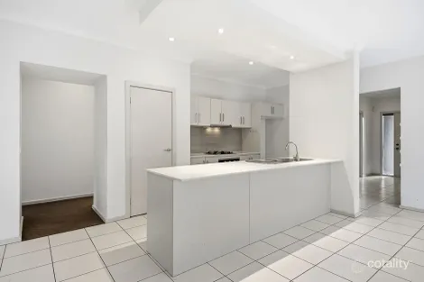 Property photo of 52 Pyrenees Road Clyde VIC 3978