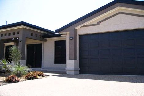 Property photo of 7 Whitewood Close Mount Louisa QLD 4814