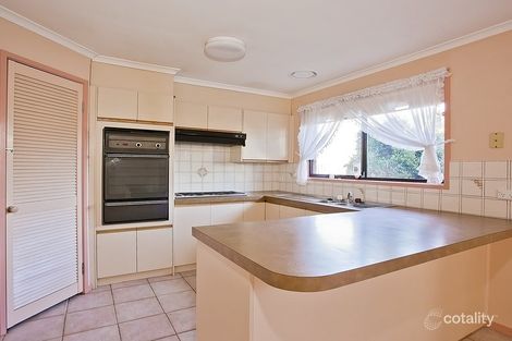 Property photo of 2 Outlook Drive Werribee VIC 3030