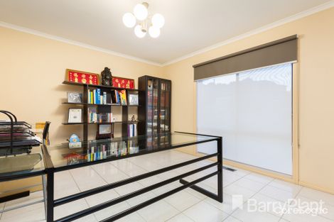 Property photo of 41 George Bass Avenue Endeavour Hills VIC 3802