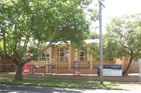 31 Erasmus St, Surrey Hills, VIC 3127