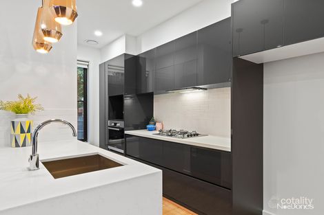 Property photo of 2/10 Ware Crescent Ringwood East VIC 3135