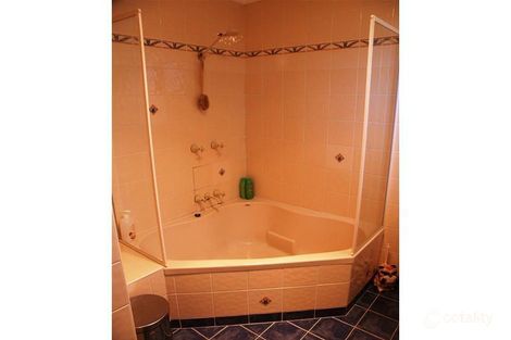 Property photo of 1 Boulder Crescent Hazelbrook NSW 2779