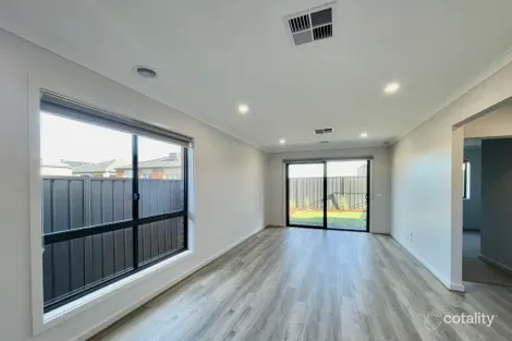 Property photo of 19 Farleigh Drive Tarneit VIC 3029