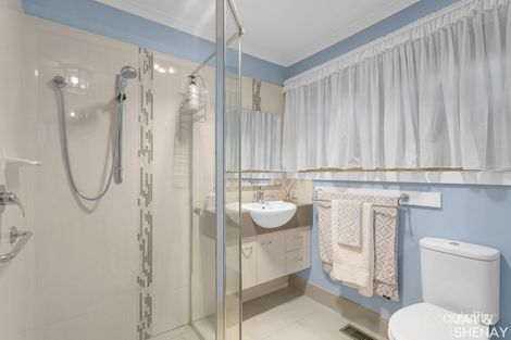 Property photo of 8 Reema Boulevard Endeavour Hills VIC 3802