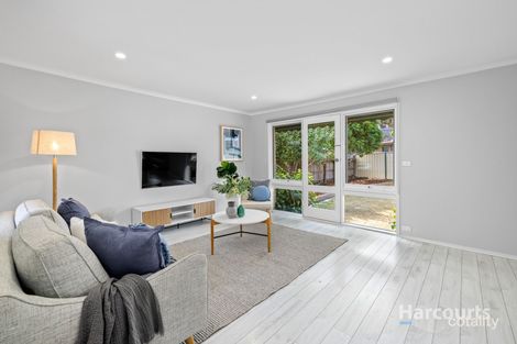 Property photo of 9 Tinto Close Deer Park VIC 3023