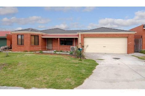 Property photo of 14 Topaz Place St Albans VIC 3021