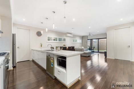Property photo of 22 Swainson Close Tarneit VIC 3029