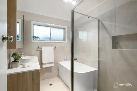 Property photo of 5 Parari Street Mansfield QLD 4122