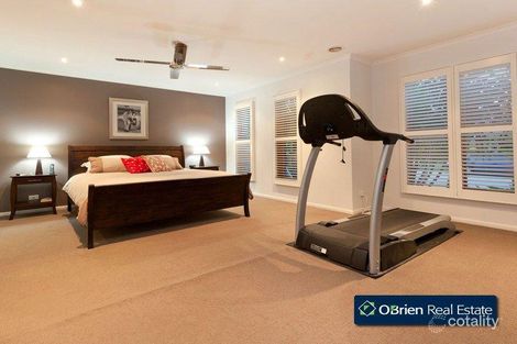 Property photo of 6 Piccadilly Court Narre Warren South VIC 3805