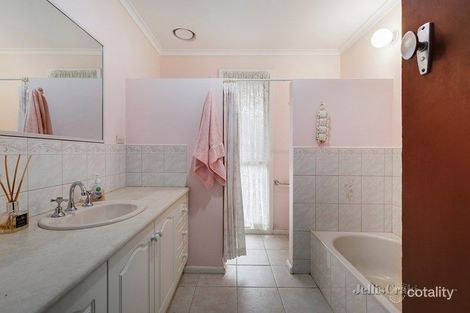 Property photo of 2/4 Arnold Street Ringwood VIC 3134