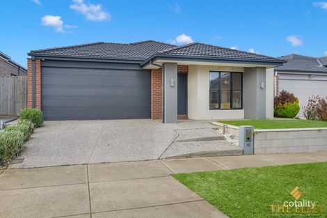 Property photo of 16 Altamount Drive Truganina VIC 3029