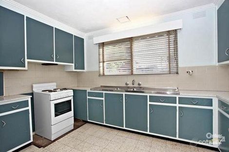 Property photo of 32 Shelford Grove Dingley Village VIC 3172