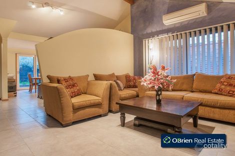 Property photo of 7 Heatherlea Crescent Narre Warren VIC 3805