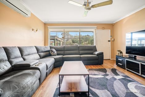 Property photo of 17 Brunning Crescent Frankston North VIC 3200