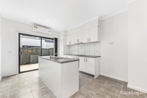 Property photo of 9 Ollie Place Cranbourne East VIC 3977
