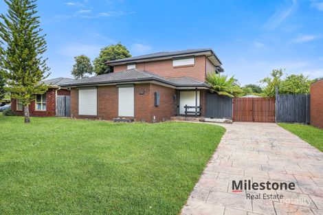 Property photo of 18 Adamson Drive Endeavour Hills VIC 3802