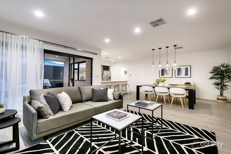 Property photo of 13 Solitaire Road Treeby WA 6164