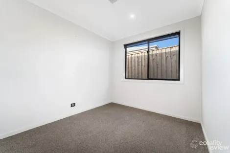 Property photo of 41 Elementary Road Mambourin VIC 3024