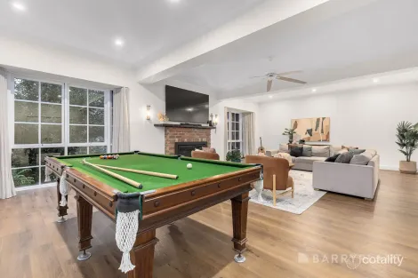 Property photo of 16 Parry Drive Mooroolbark VIC 3138