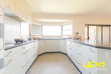 Property photo of 26 Heversham Grove Greenvale VIC 3059