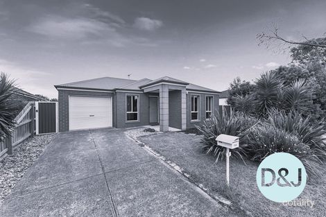 Property photo of 5 Ovata Place Cranbourne West VIC 3977