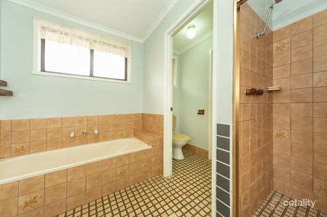 Property photo of 21 Michelle Avenue Lavington NSW 2641