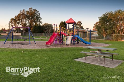 Property photo of 11 McMahen Street Keysborough VIC 3173