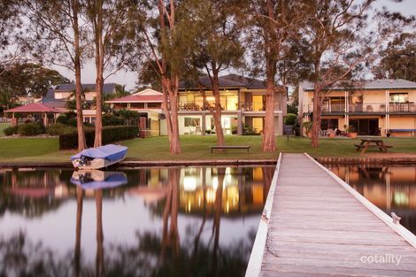 Property photo of 30 Gordon Avenue Summerland Point NSW 2259