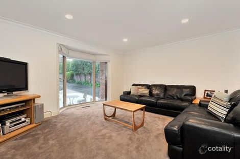 Property photo of 2/144 Beverley Street Doncaster East VIC 3109
